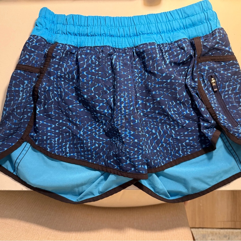 Lululemon Athletica Blue Patterned Athletic Shorts